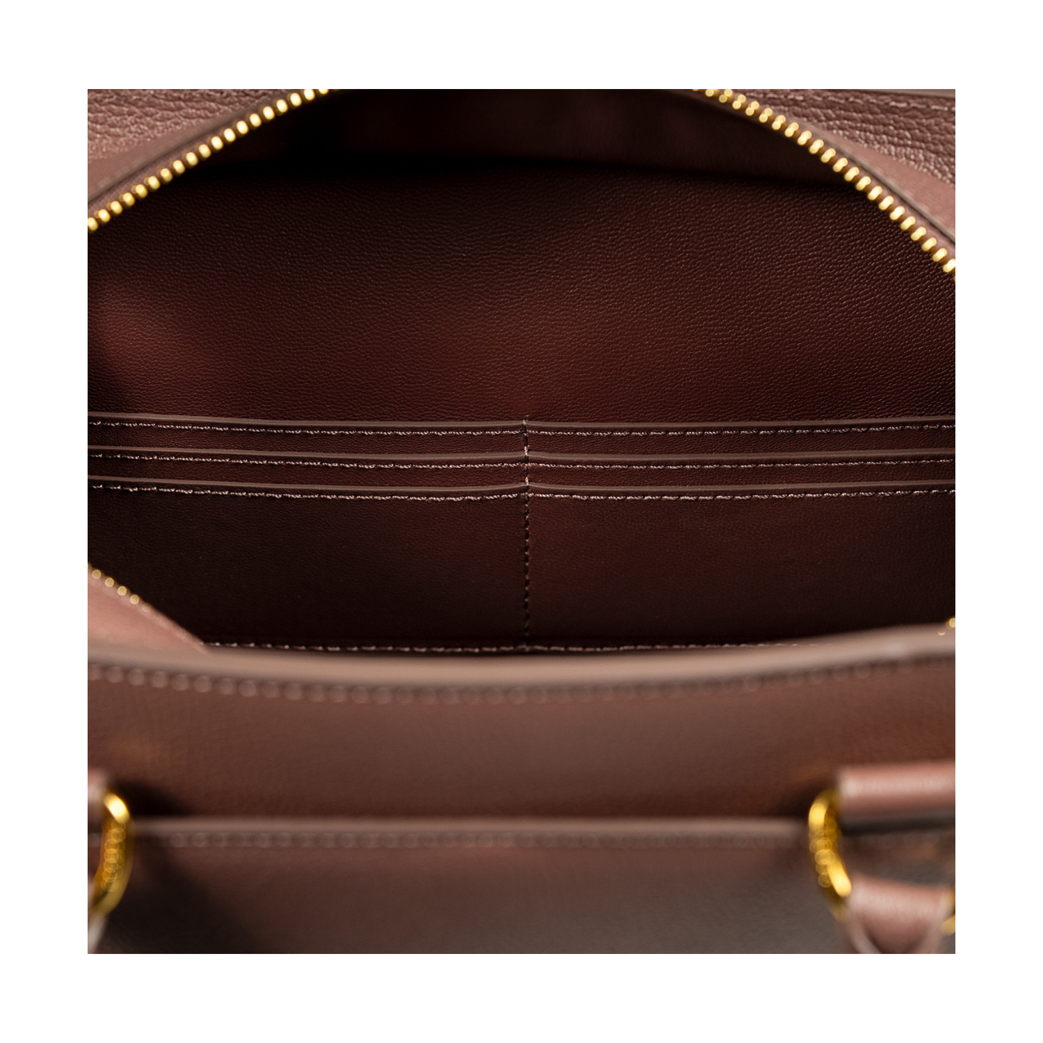 الظبي بني وبرتقالي