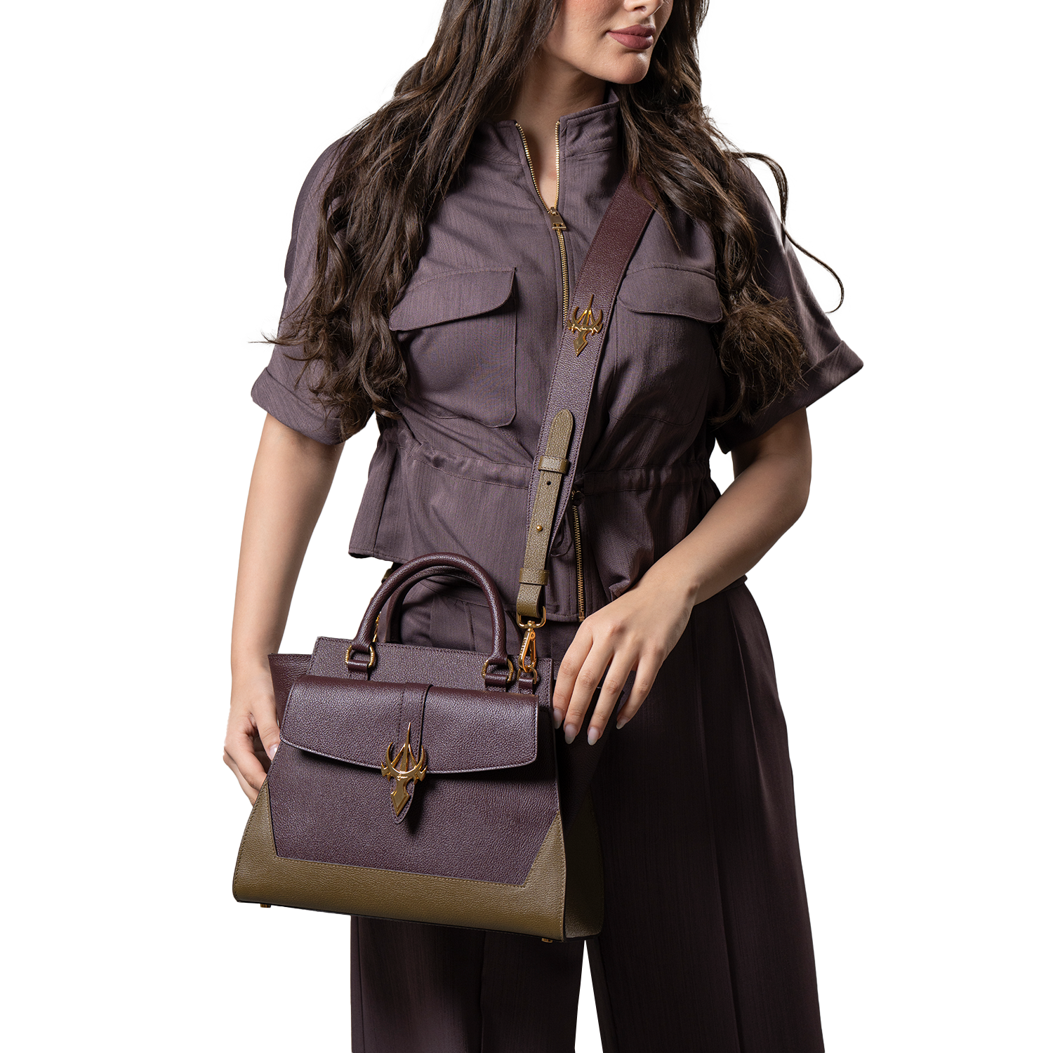 الظبي بني وأخضر جيشي